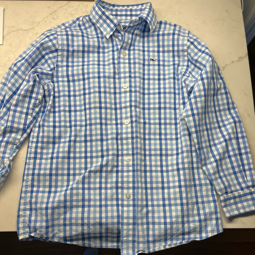 EUC Vineyard Vines button down Whale shirt